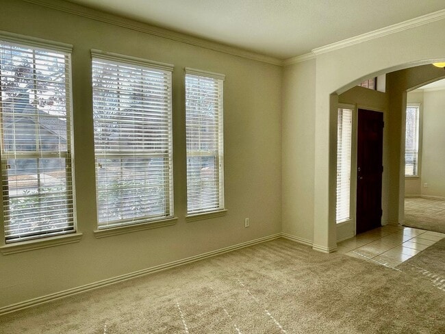 Building Photo - Gorgeous 4-bedroom home!