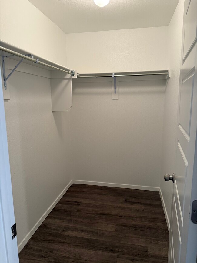 Building Photo - 532 Woodcreek Lp