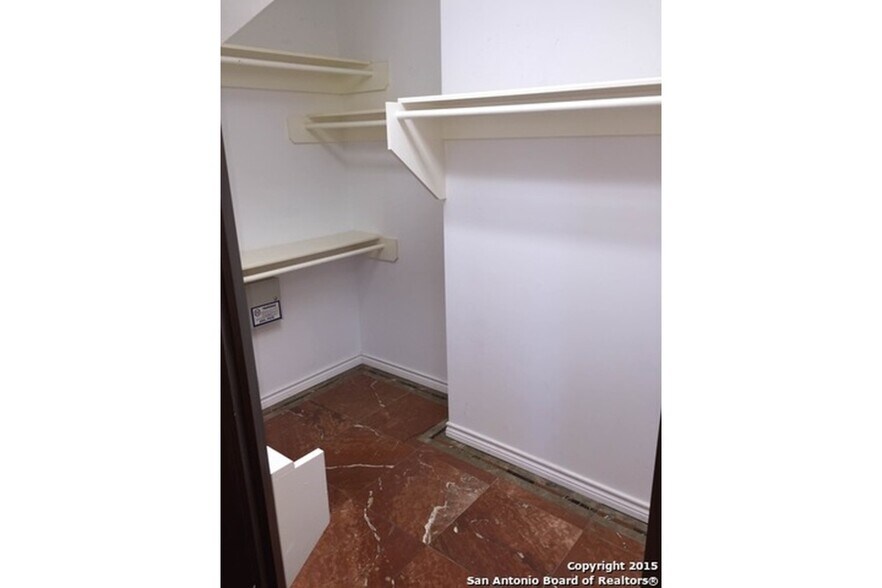 Building Photo - 9835 Ramblin River Dr