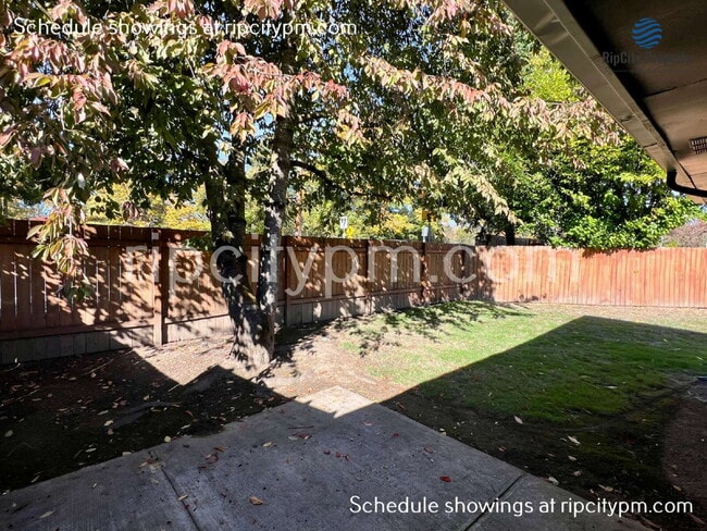 Building Photo - 8040 SW Oleson Rd