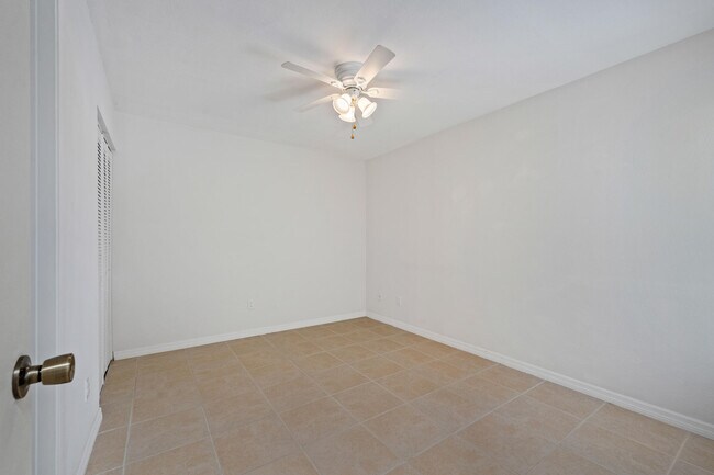 Building Photo - 1532 Gurley Ct