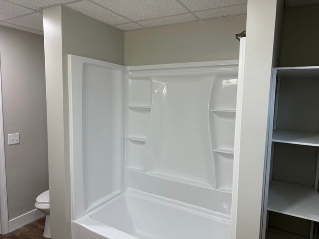 Building Photo - 1429 Candia Rd