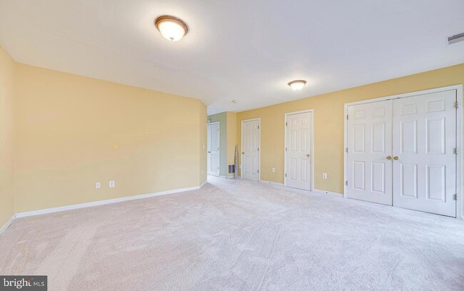 Building Photo - 11485 Carriage Gate Ct