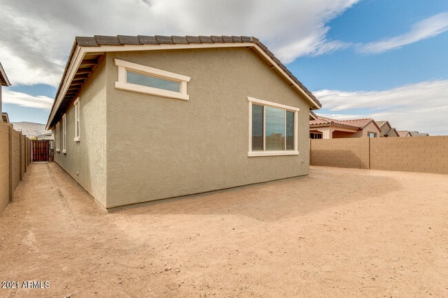 Building Photo - 1346 E Glass Ln