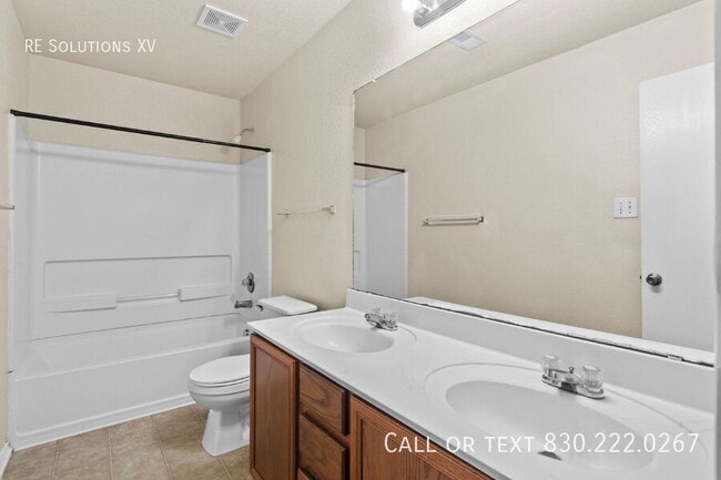 Building Photo - 622 Butler Point
