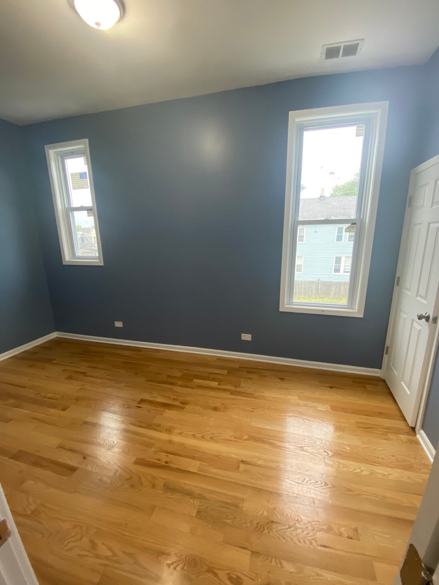 Bedroom - 4903 W Hubbard St
