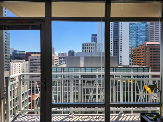 Building Photo - The Cosmopolitan