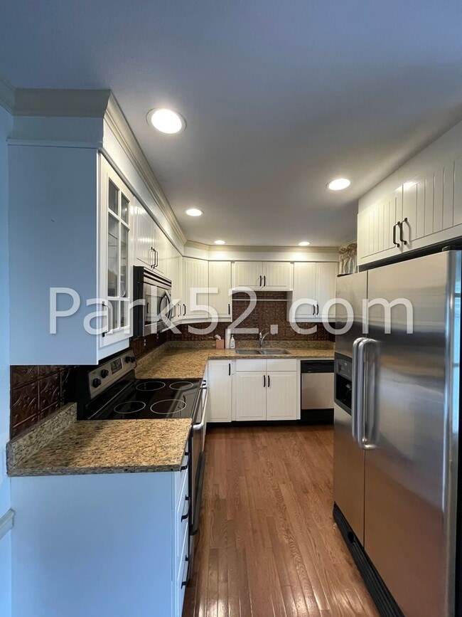 Building Photo - 5959 S 12th St