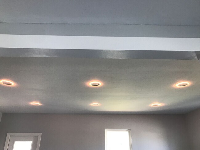 Building Photo - 1001 S 8th St