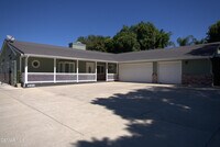 Building Photo - 4865 Leeds St