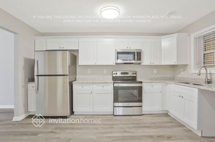 Building Photo - 3785 Cypress Pointe Dr