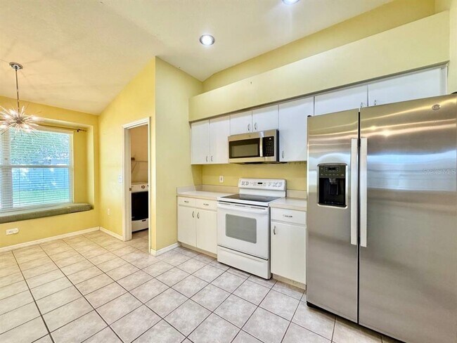 Building Photo - 22537 Roderick Dr