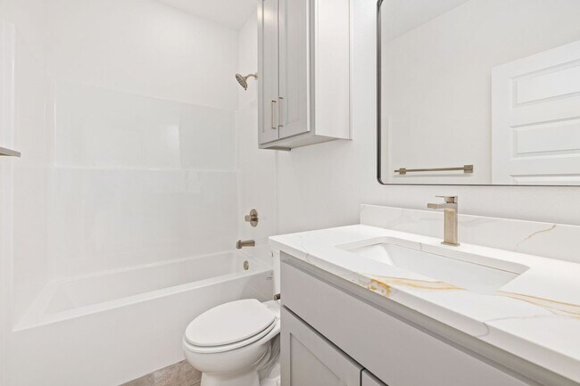 Building Photo - Brand New Duplex in Fayetteville!