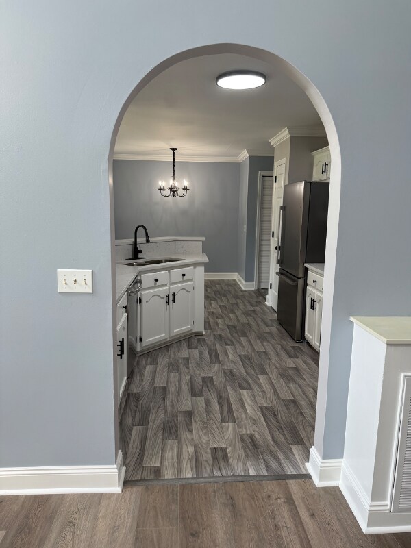 Building Photo - 205 Queens Ln Ct