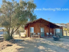 Building Photo - Cozy Cabin On The Hill