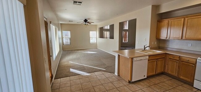 Building Photo - Spectacular 3-bedroom, 2.5 bathroom home For Rent in Tolleson!!