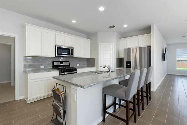Building Photo - 112 Spanish Foal Trail