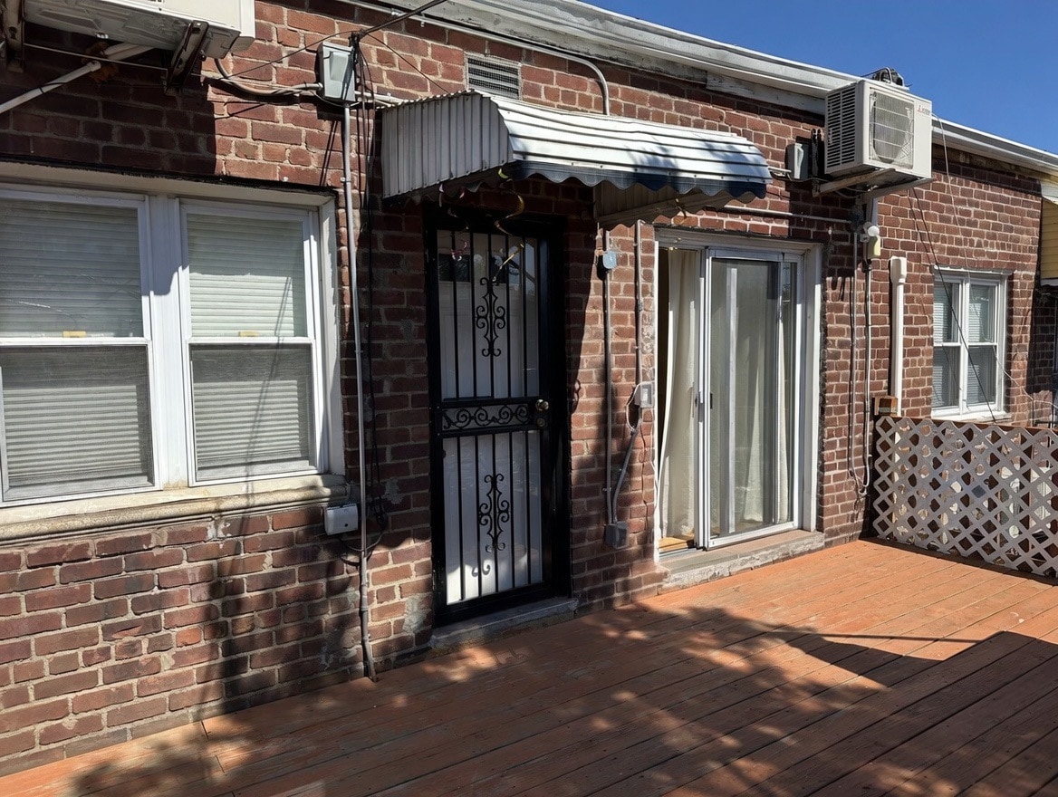 Door to back deck - 2370 Brigham St