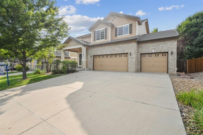 Building Photo - Like New 4br/2.5ba near I-25 & Lincoln Ave