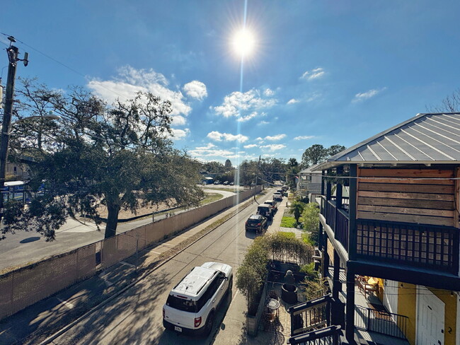 Building Photo - Historic Downtown | 4BR/4BA | Near Flagler...