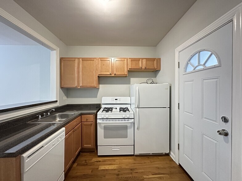 Building Photo - 4329 N Wolcott