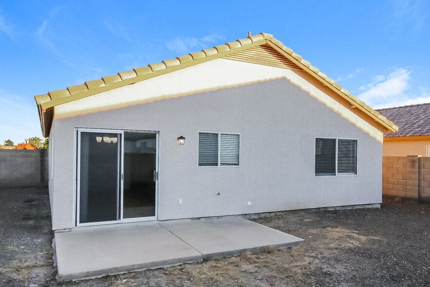 Building Photo - 21632 N 33rd Ave