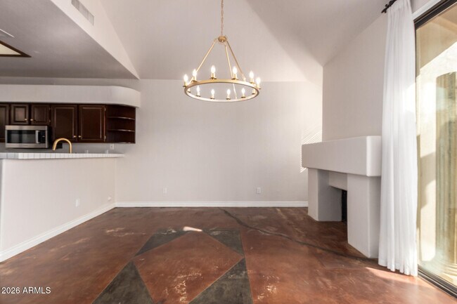 Building Photo - 10113 N 103rd St