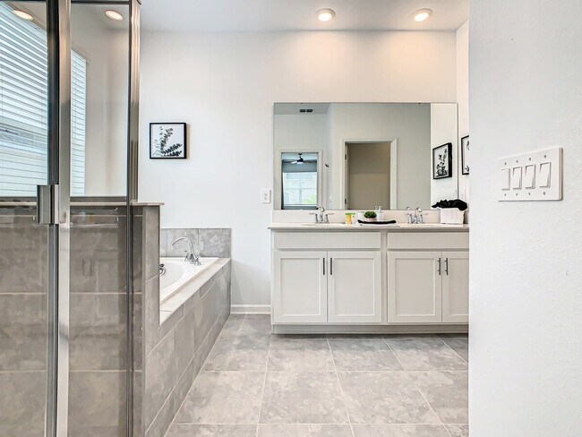 Building Photo - 8871 Cabot Cliffs Dr