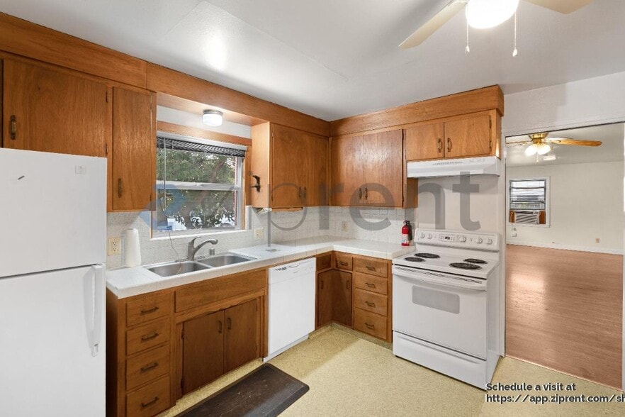 Building Photo - 1609 Virginia Ave