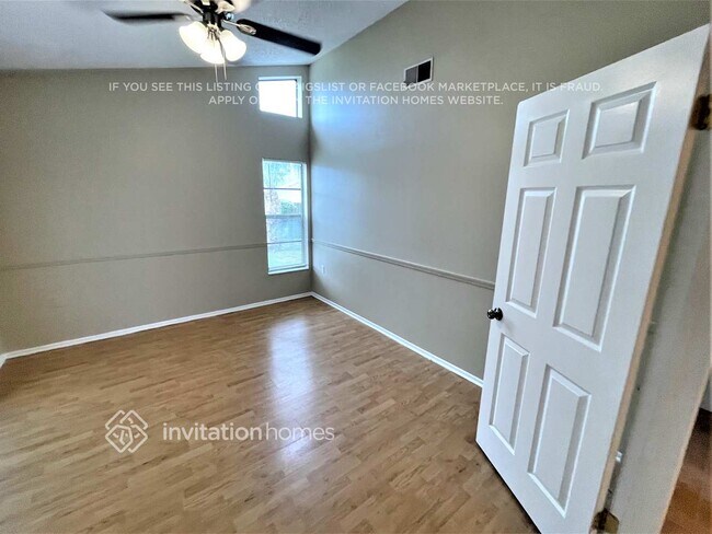 Building Photo - 7328 Bent Oak Dr