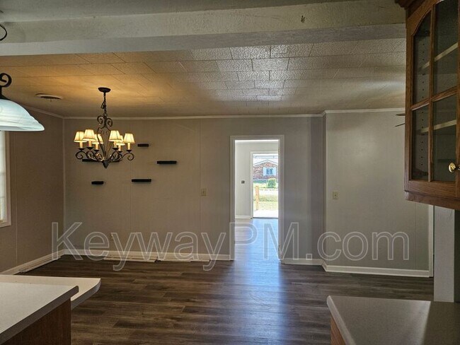 Building Photo - 119 2nd Ave