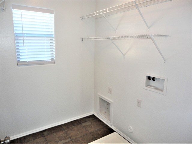 Building Photo - 1033 S Deerfield Ln