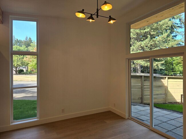 Building Photo - 7024 SW 152nd Ave