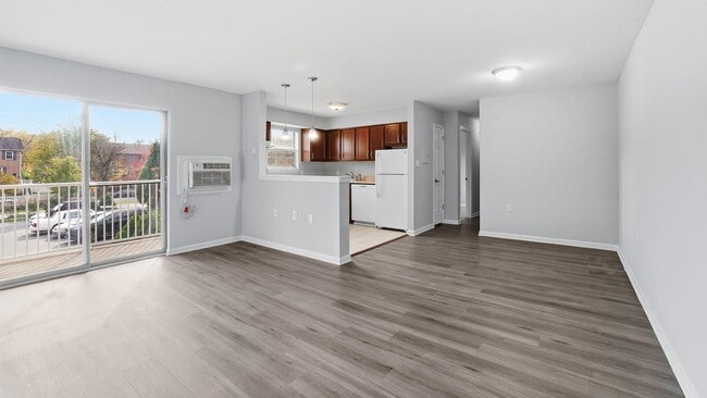 Building Photo - Waters Edge Apartments