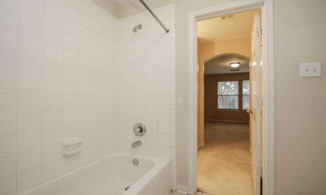 Building Photo - 16706 Mallory Bridge Dr