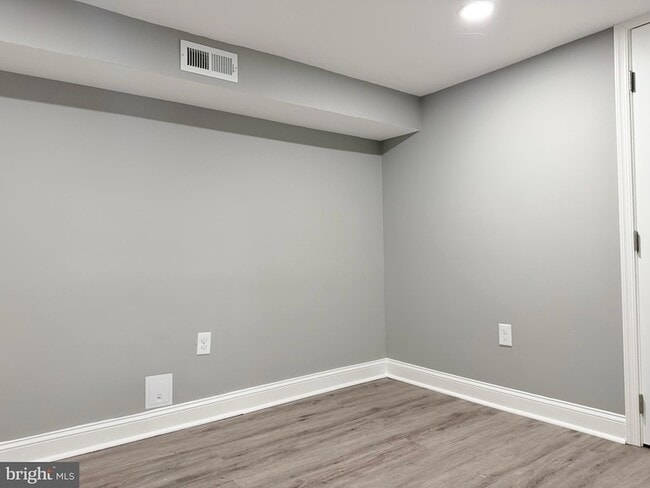 Building Photo - 5115 Pembridge Ave