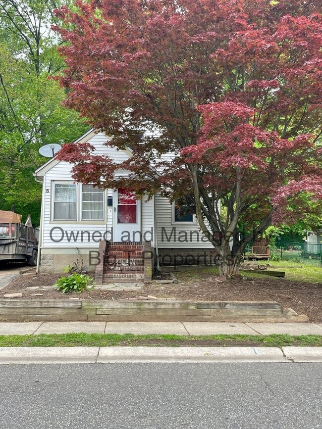Building Photo - Charming three bedroom cottage in Claymont