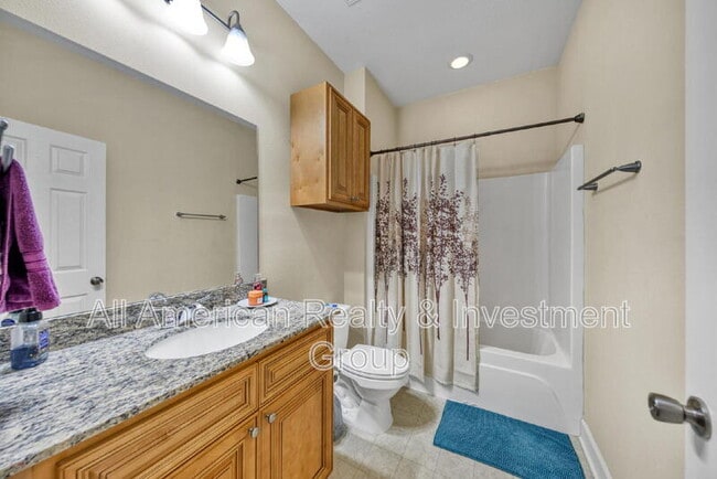 Building Photo - 511 Arbor Lake Dr