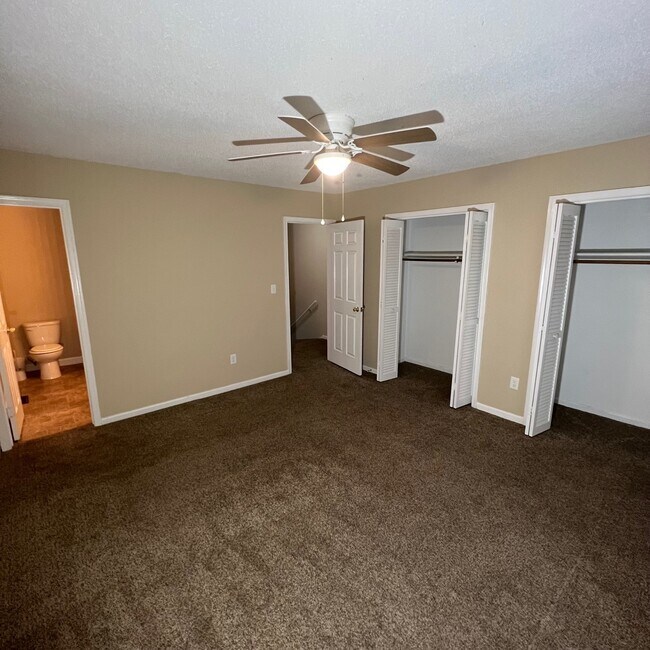 Building Photo - 2905 Cedar Creek Rd