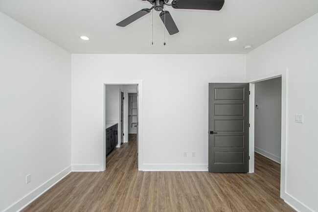 Building Photo - Move-In Ready New Construction Near Downtown & Hospitals!