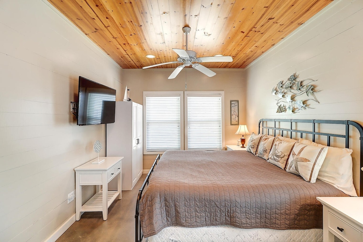 Building Photo - 2606 Eleventh Street-SI ID1023248P