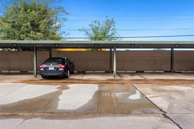 Building Photo - 2909 Hillcroft St