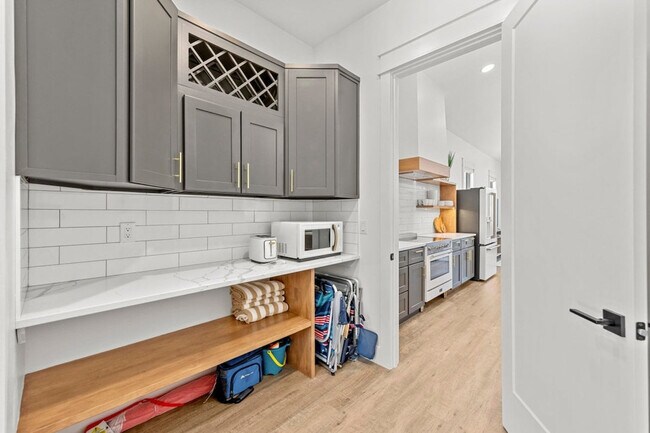 Building Photo - 783 Indian Woman Rd