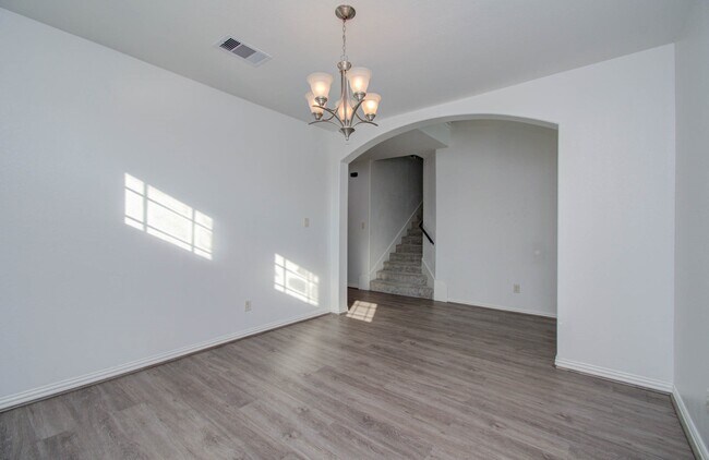 Building Photo - 22314 Mosshall Ct