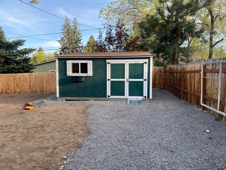 Building Photo - 1261 NE Dempsey Dr