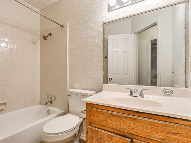 Building Photo - 4602 Creek Ct