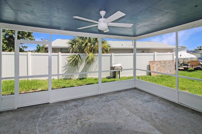 Building Photo - Venice East Annual Home for Rent