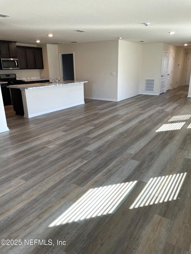 Building Photo - 272 Jarama Cir
