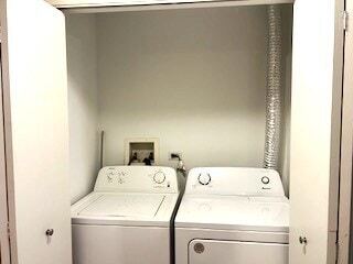 Building Photo - 1309 Silverstone Dr