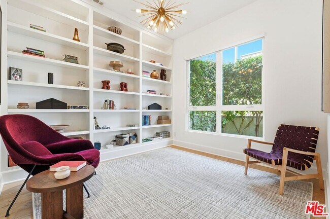 Building Photo - 12871 Hammock Ln
